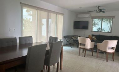 | Casa amueblada en renta en Altabrisa |