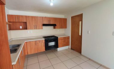 RENTA CASA EN YALTA RESIDENCIAL AL NORTE DE LA CIUDAD GE