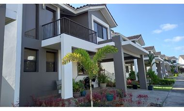 VENTA DE CASA EN BRISAS NORTE RESIDENCIAL OLYMPUS 300m2 JP