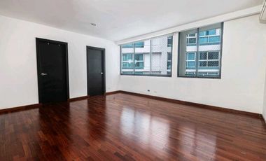Se Vende Apto.en.Los Defines Torre 200