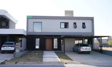 VENDO CASA DE 4 DORMITORIOS EN DOCTA - SIN COMISION!