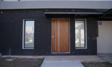 VENDO CASA DE 4 DORMITORIOS EN DOCTA - SIN COMISION!