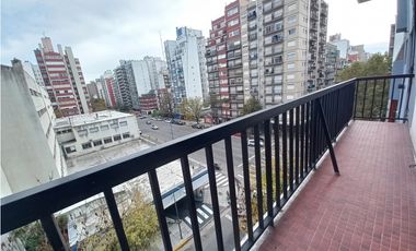 ALQUILER 24 MESES - 2 AMBIENTES A LA CALLE CON AMPLIO BALCON SALIENTE