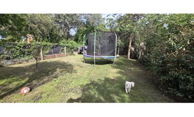Casa de 3 amb sobre lote propio con servicios.