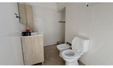 Venta moderna casa de 3 dormitorios con cochera y pileta