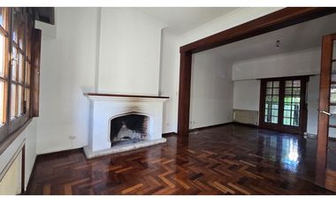 Casa en Alquiler 5 Ambientes Varese