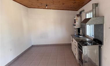 MONOAMBIENTE EN COMPLEJO HABITACIONAL EN ALQUILER. ITUZAINGO NORTE