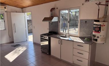 MONOAMBIENTE EN COMPLEJO HABITACIONAL EN ALQUILER. ITUZAINGO NORTE