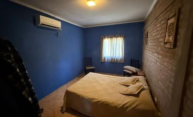 CASA CON PILETA A MTS DE R1 EN VENTA