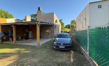 CASA CON PILETA A MTS DE R1 EN VENTA