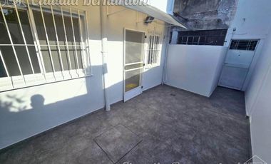 Casa PH en alquiler en Moron Norte