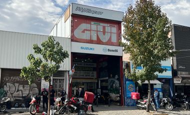 ARRIENDO LOCAL COMERCIAL 3 AMBIENTES 2B SANTIAGO UBICACIÓN