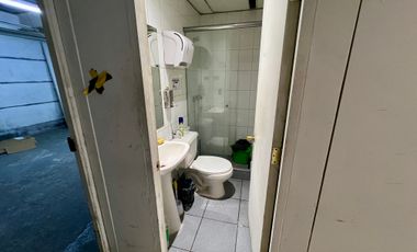 ARRIENDO LOCAL COMERCIAL 3 AMBIENTES 2B SANTIAGO UBICACIÓN