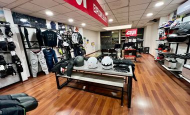ARRIENDO LOCAL COMERCIAL 3 AMBIENTES 2B SANTIAGO UBICACIÓN