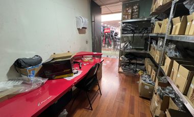 ARRIENDO LOCAL COMERCIAL 3 AMBIENTES 2B SANTIAGO UBICACIÓN