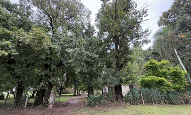 CASA CON GRAN FORESTACION EN RECREO