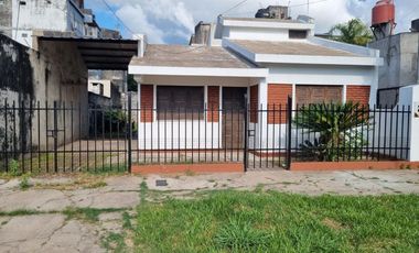 Se Alquila Casa en B° Parque