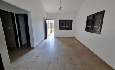 Se Alquila Casa en B° Parque
