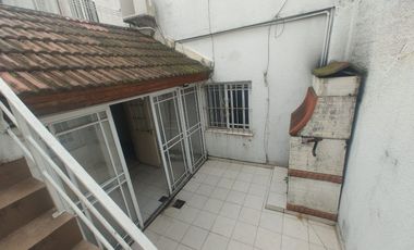 VENTA DE CASA 4 AMBIENTES RAMOS MEJIA