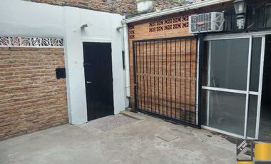 Casa en alquiler en Lanus Oeste