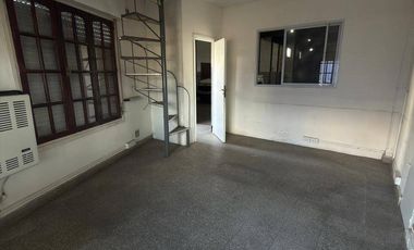 Galpón en alquiler de 330m2 ubicado en Regional