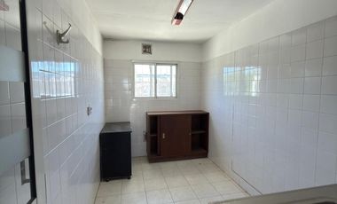 Galpón en alquiler de 330m2 ubicado en Regional