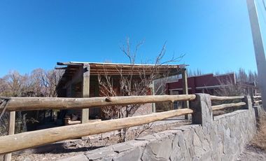 Venta Uspallata 3.000 m2 con Casa y Cabaña, Mza