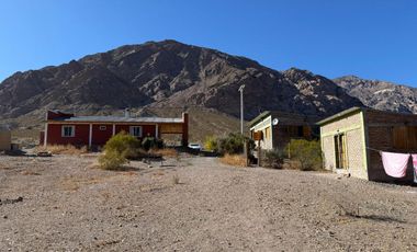 Venta Uspallata 3.000 m2 con Casa y Cabaña, Mza