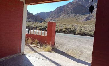 Venta Uspallata 3.000 m2 con Casa y Cabaña, Mza