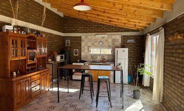 Venta Uspallata 3.000 m2 con Casa y Cabaña, Mza