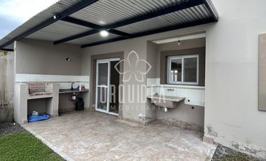 Casa en alquiler en Campo Quijano