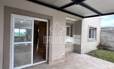 Casa en alquiler en Campo Quijano
