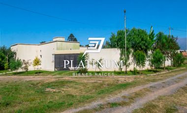 Casa en venta con piscina en Cerrillos