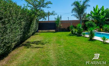Casa en venta con piscina en Cerrillos
