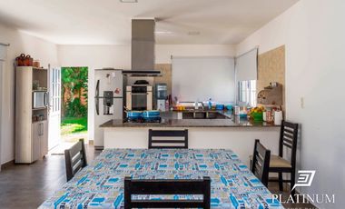 Casa en venta con piscina en Cerrillos