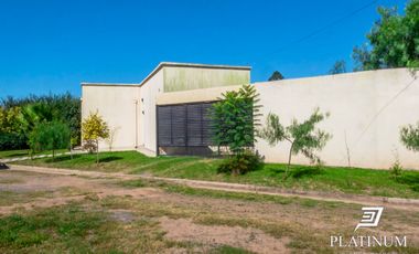 Casa en venta con piscina en Cerrillos