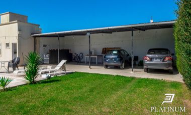 Casa en venta con piscina en Cerrillos