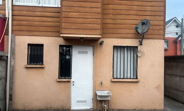 ARRIENDO CASA CORONEL PASAJE CERRADO