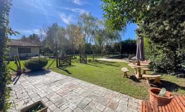 5 AMBIENTES PISCINA QUINCHO PARRILLA COCHERA