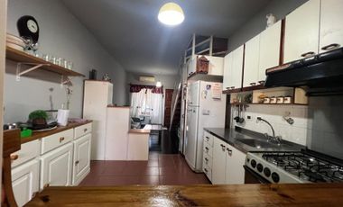CASA 3 AMBIENTE VENTA GLEW C/GARAGE PATIO PARRILLA
