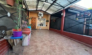 CASA 3 AMBIENTE VENTA GLEW C/GARAGE PATIO PARRILLA