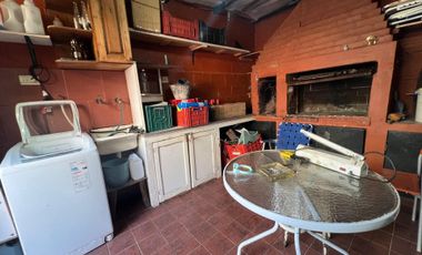 CASA 3 AMBIENTE VENTA GLEW C/GARAGE PATIO PARRILLA