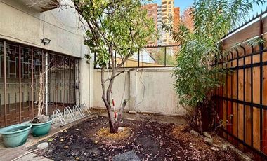 Local Comercial en Arriendo en José Domingo Cañas - Fernández Concha