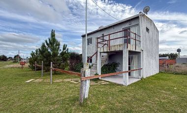 VENTA 2 DUPLEX 3 AMBIENTES A METROS DEL MAR
