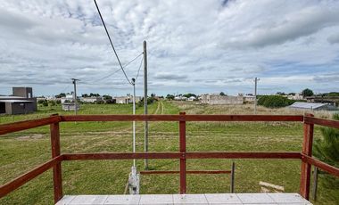 VENTA 2 DUPLEX 3 AMBIENTES A METROS DEL MAR