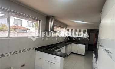 Local Comercial en Arriendo en echeñique 8400, La Reina