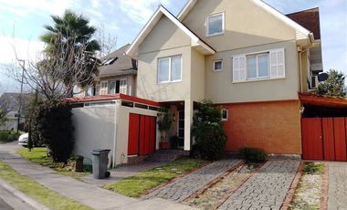 Casa en Arriendo en CONDOMINIO VISTA CORDILLERA /CONSISTORIAL