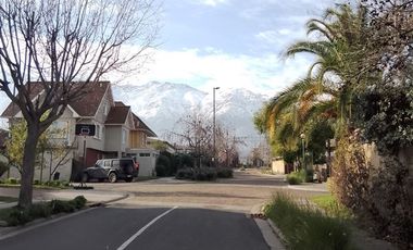 Casa en Arriendo en CONDOMINIO VISTA CORDILLERA /CONSISTORIAL