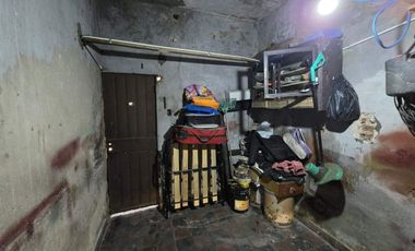 CASA 3 AMBIENTES EN VENTA EN LANÚS JARDIN COCHERA