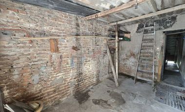 CASA 3 AMBIENTES EN VENTA EN LANÚS JARDIN COCHERA